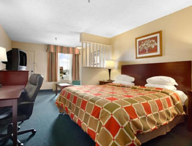 Super 8 By Wyndham New Iberia Motel Exterior photo